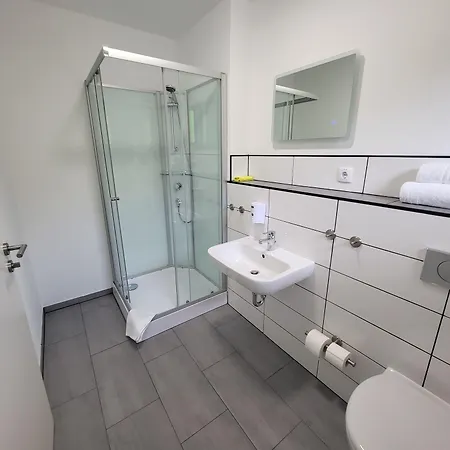 Zimmerwelt-ilsfeld بيت ضيافة 5*