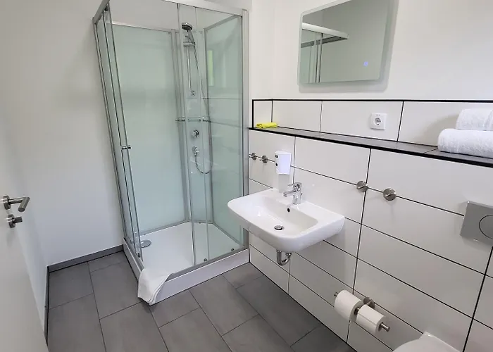 Zimmerwelt-ilsfeld ゲストハウス 5*